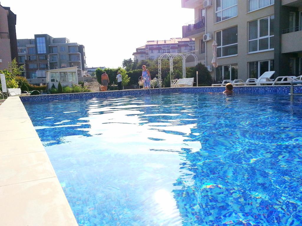Menada Butterfly Apartment สวิติ วลัส ภายนอก รูปภาพ