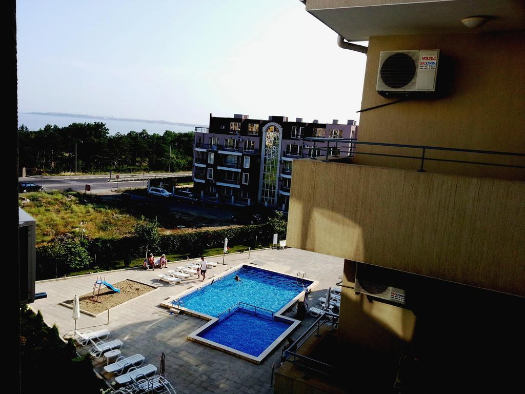 Menada Butterfly Apartment สวิติ วลัส ภายนอก รูปภาพ