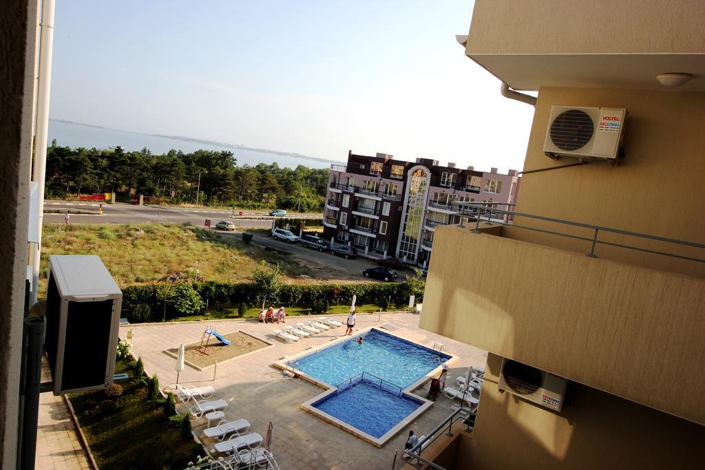 Menada Butterfly Apartment สวิติ วลัส ภายนอก รูปภาพ