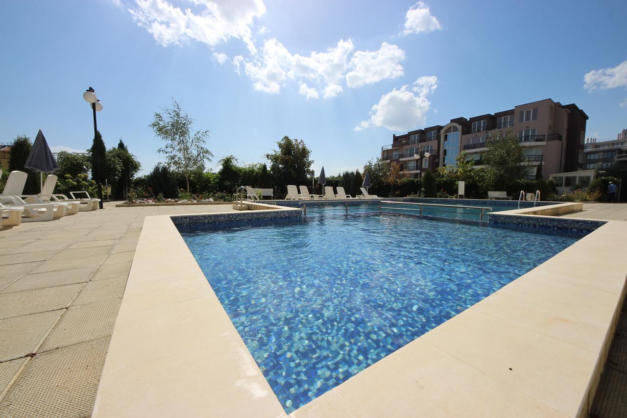 Menada Butterfly Apartment สวิติ วลัส ภายนอก รูปภาพ