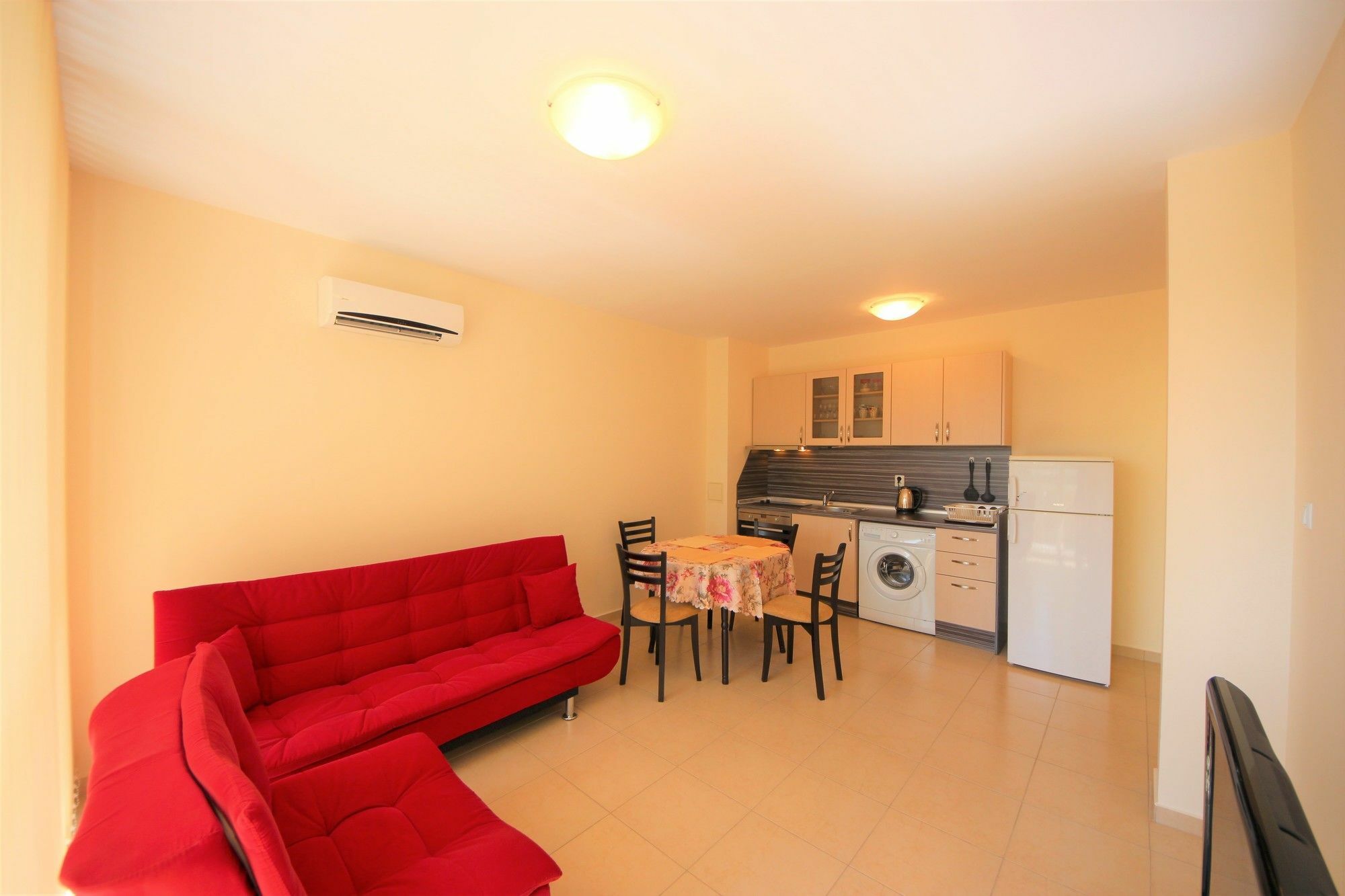 Menada Butterfly Apartment สวิติ วลัส ภายนอก รูปภาพ