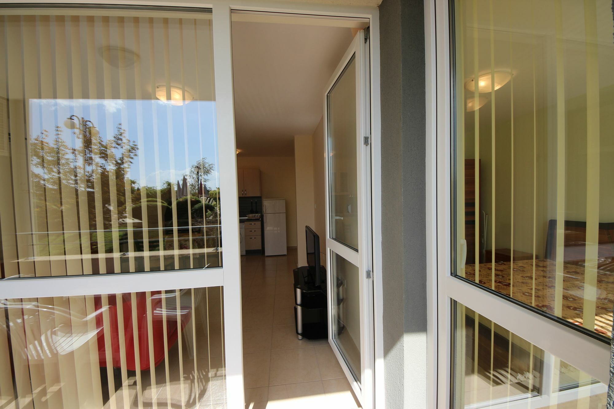 Menada Butterfly Apartment สวิติ วลัส ภายนอก รูปภาพ