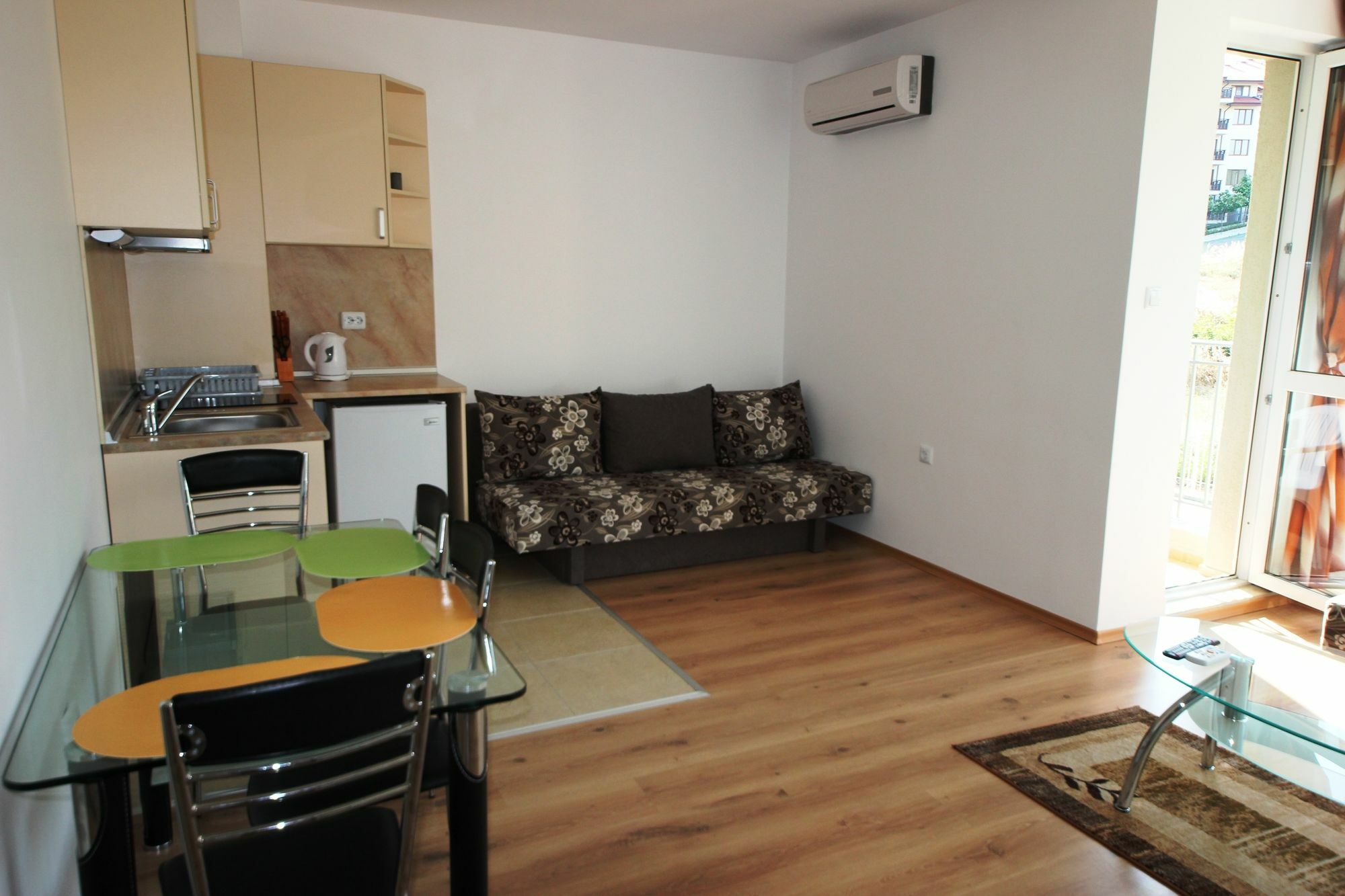 Menada Butterfly Apartment สวิติ วลัส ภายนอก รูปภาพ